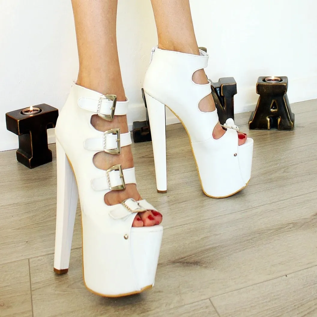 19 cm White Platform Belted Booties