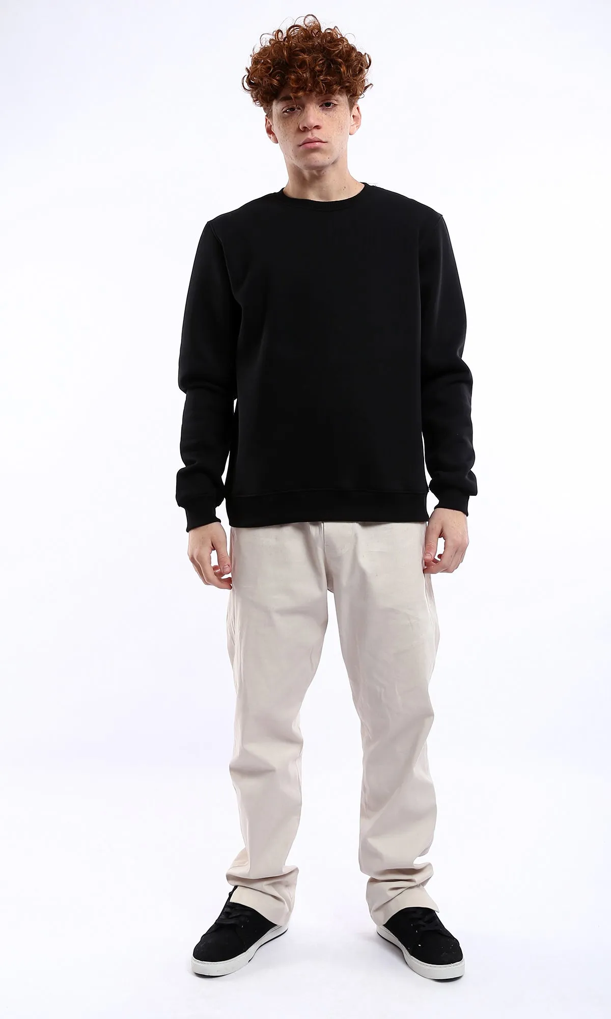 O176711 Solid Round Neck Slip On Black Sweatshirt